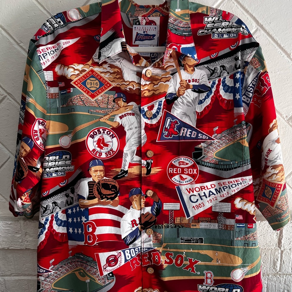 Men’s XL Reyn Spooner Boston Red Sox Shirt w/Coconut Baseball Buttons